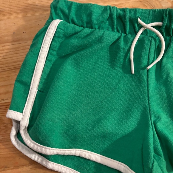 Old Navy Girls Green Retro Running Shorts – Size M (8) - Picture 4 of 7